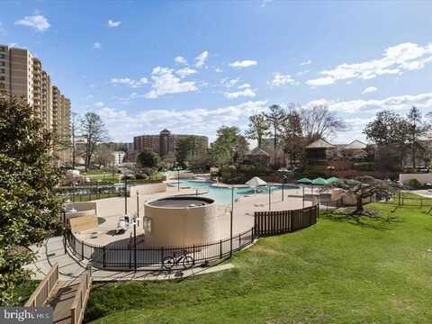 205 YOAKUM PARKWAY, ALEXANDRIA, VA 22304