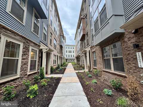 1307A STYRON ST, MANASSAS PARK, VA 20111