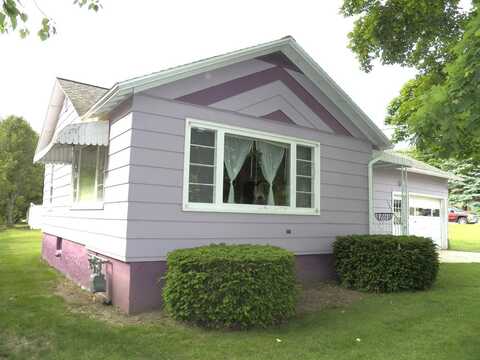348 Delaware St, Sturgeon Bay, WI 54235