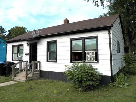 914 N 6th Ave, Sturgeon Bay, WI 54235
