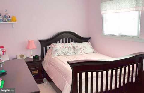 2P LAKE DRIVE, EAST WINDSOR, NJ 08520