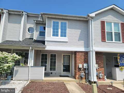220 LAKE ARROWHEAD CIRCLE, BEAR, DE 19701