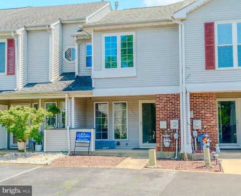 220 LAKE ARROWHEAD CIRCLE, BEAR, DE 19701
