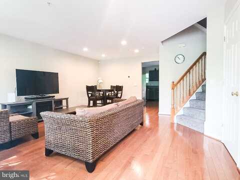 6556 RIDGEBORNE, BALTIMORE, MD 21237