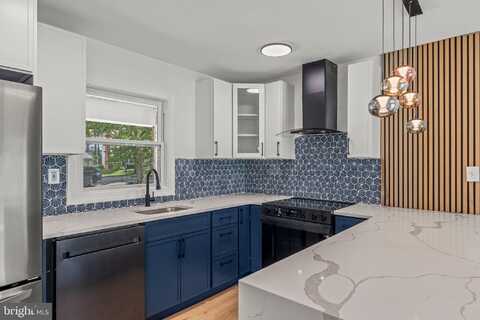 29 HINSDALE LANE, WILLINGBORO, NJ 08046