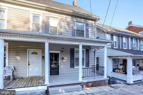 327 1ST AVENUE, RED LION, PA 17356