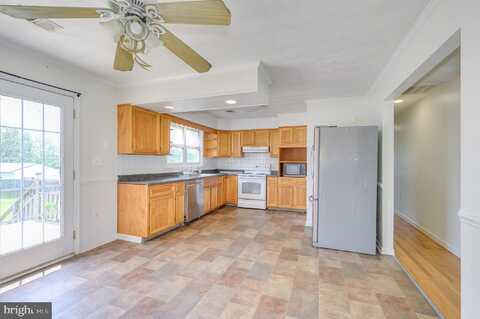 3208 OLD LEETOWN PIKE, RANSON, WV 25438