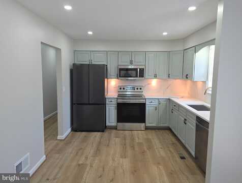 81 TOWERVIEW, MARTINSBURG, WV 25401