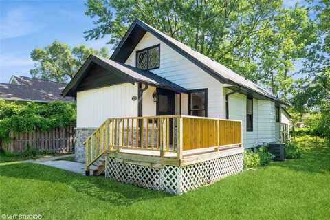 3215 E 8th Street, Des Moines, IA 50316