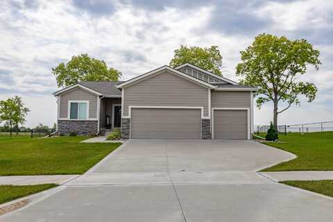 820 Sandstone Point, Waukee, IA 50263