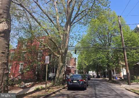 208 N 15TH STREET, HARRISBURG, PA 17103