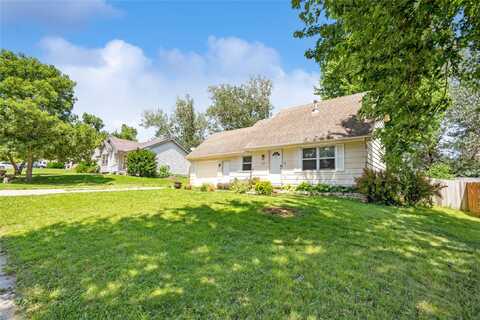 1342 Hunter Drive, Norwalk, IA 50211