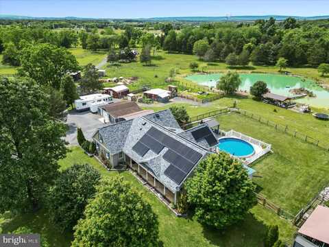 373 THUNDER HILL DRIVE, SUMMIT POINT, WV 25446