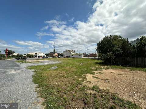 824 E WASHINGTON STREET, CHARLES TOWN, WV 25414