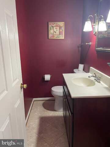 2463 CLOVER FIELD CIRCLE, HERNDON, VA 20171