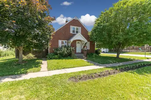 915 Franklin Street, Pella, IA 50219