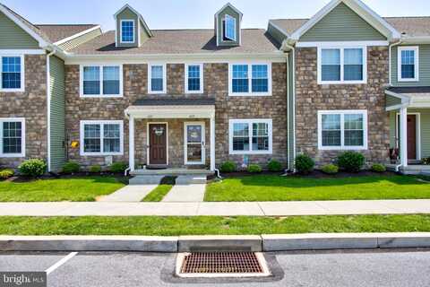 605 BYLER CIRCLE, LEBANON, PA 17042