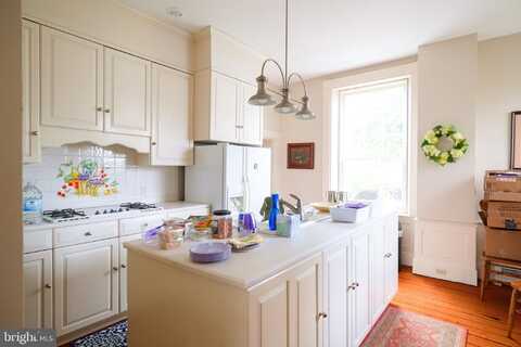 111 S MAIN STREET, BRIDGEWATER, VA 22812