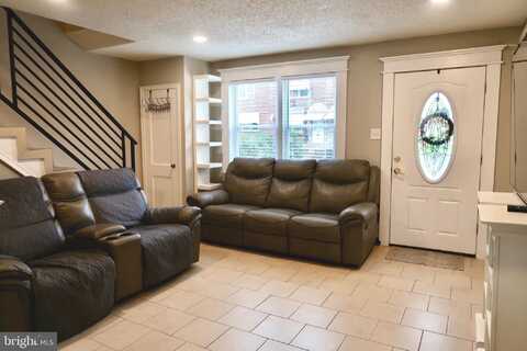 652 E RAYMOND STREET, PHILADELPHIA, PA 19120
