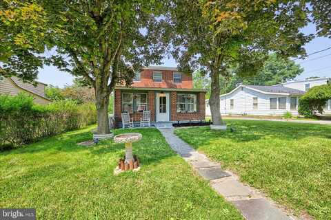 2606 BROAD STREET, WEST YORK, PA 17404