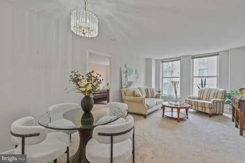 900 N TAYLOR STREET, ARLINGTON, VA 22203