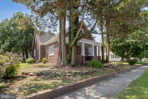 220 N HALL STREET, SEAFORD, DE 19973
