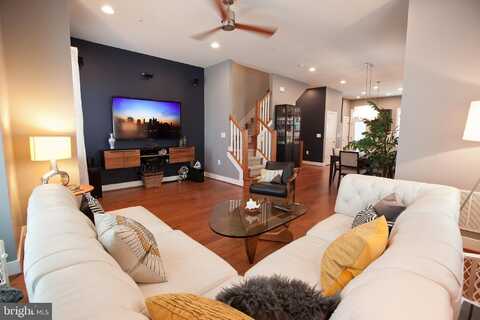 2103 RICHMOND HIGHWAY, ALEXANDRIA, VA 22301