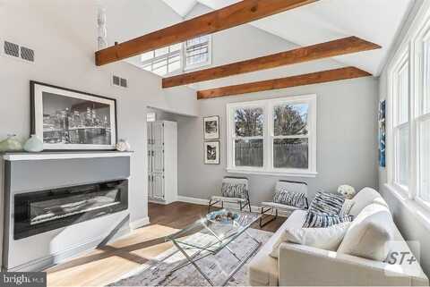 3141 CHEPSTOW LANE, FALLS CHURCH, VA 22042