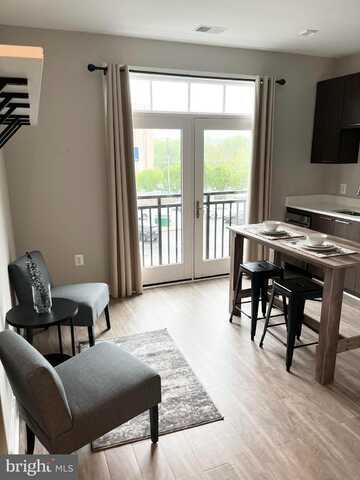 989 S BUCHANAN STREET, ARLINGTON, VA 22204