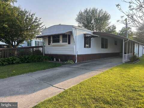 226 PIN OAK DR., PENNSVILLE, NJ 08070