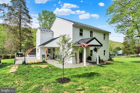 988 CLOUSER HOLLOW ROAD, NEW BLOOMFIELD, PA 17068