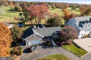 106 FLAG POINT ROAD, TOMS RIVER, NJ 08753