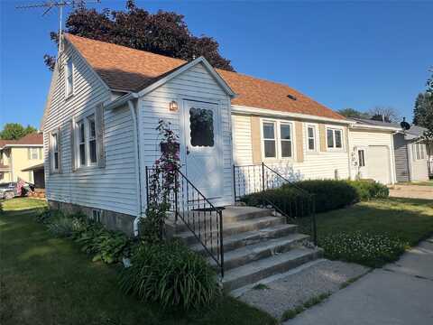 103 S 3rd Street, Winterset, IA 50273