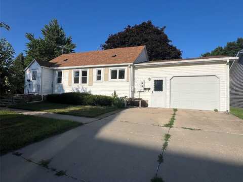 103 S 3rd Street, Winterset, IA 50273