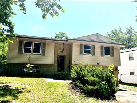 815 Knob Hill Drive, Des Moines, IA 50317