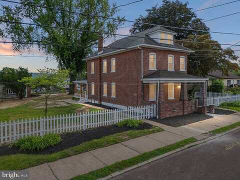 514 W RACE STREET, POTTSTOWN, PA 19464