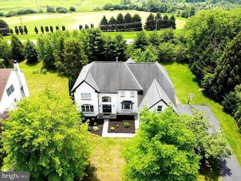 8 CORBIN DRIVE, EXTON, PA 19341