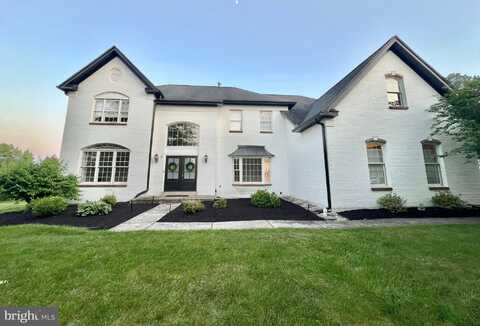 8 CORBIN DRIVE, EXTON, PA 19341