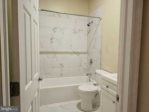606 E LANDIS AVENUE, VINELAND, NJ 08360