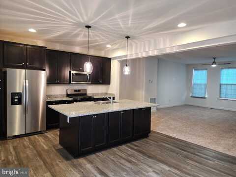 299 BUCKEYE CIRCLE, LA PLATA, MD 20646