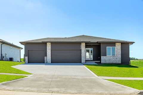2938 NW Beechwood Drive, Grimes, IA 50111