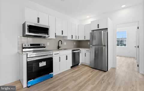 809 DIAMOND STREET, PHILADELPHIA, PA 19122