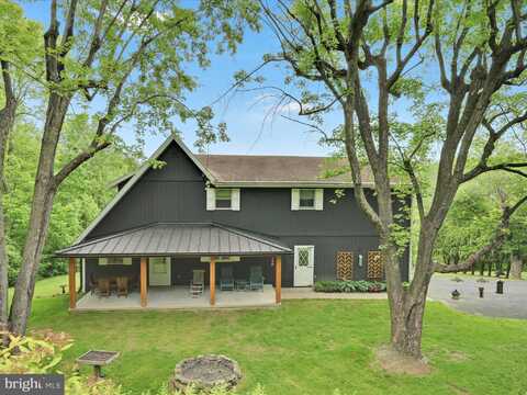 82 S MOUNTAIN ROAD, ROBESONIA, PA 19551