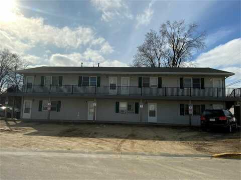 405 4th, Delhi, IA 52223