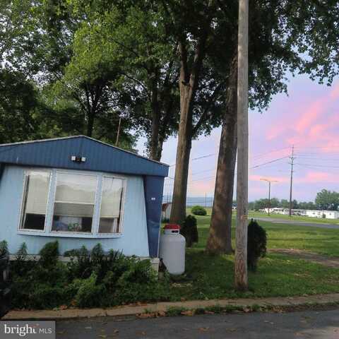 404 VENICE AVENUE, CARLISLE, PA 17015