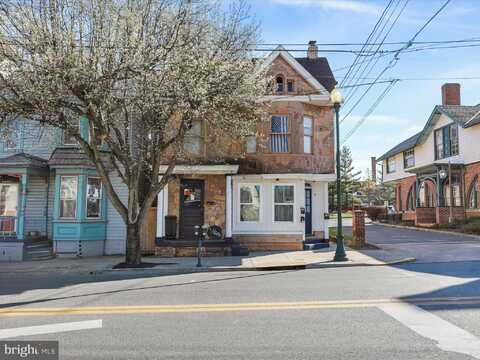 531 KING W, MARTINSBURG, WV 25401