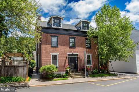72 N FRANKLIN STREET, LAMBERTVILLE, NJ 08530