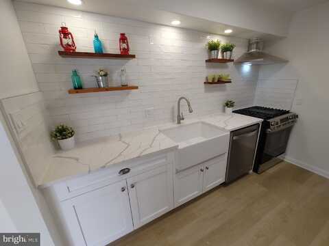 5208 NEWTON STREET, BLADENSBURG, MD 20710