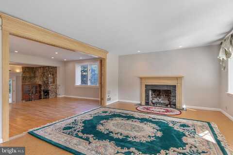 6 TERRACE ROAD, PLYMOUTH MEETING, PA 19462