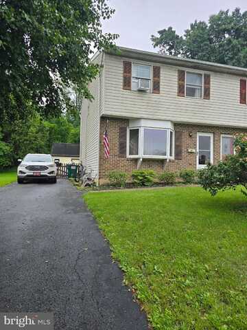 536 E LINDEN STREET, FLEETWOOD, PA 19522